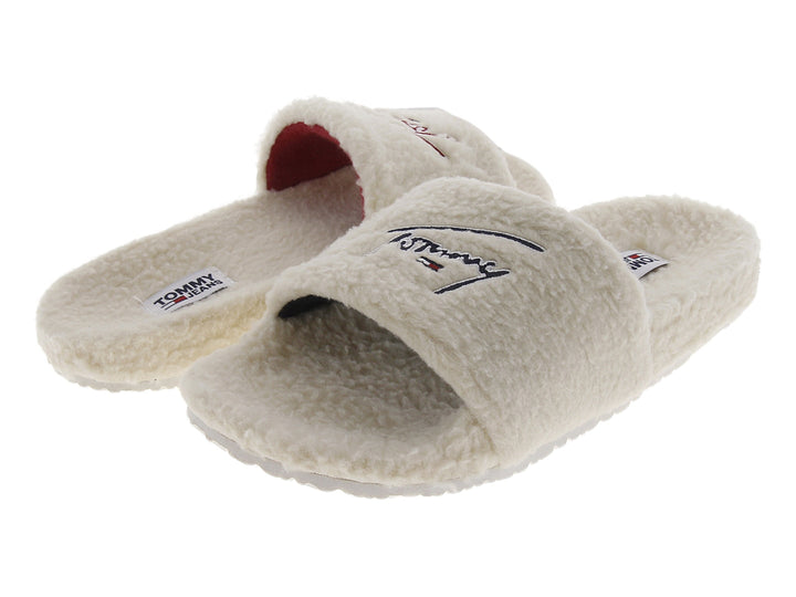 Pantuflas blancas Tommy Hilfiger Signature Teddy Slide para mujer con textura suave.