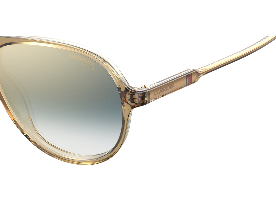Lentes de sol Carrera con armazón transparente color ámbar y micas degradadas en tonos azules.