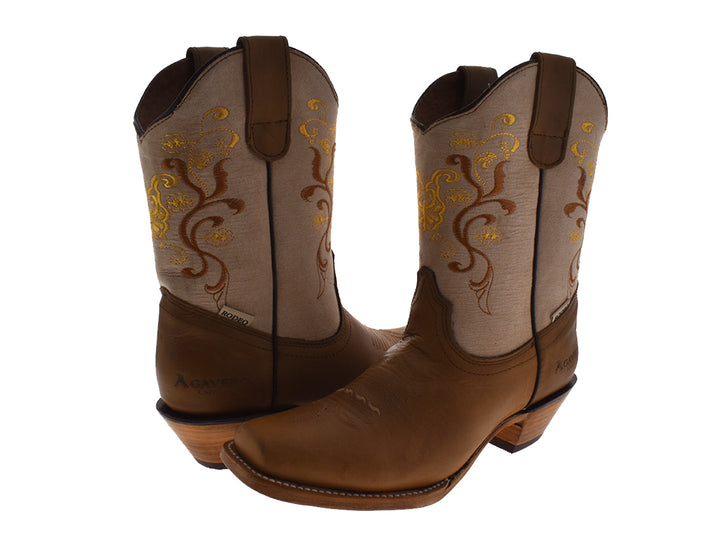 Botas vaqueras para mujer en color miel con tubo beige y detalles bordados amarillos.
