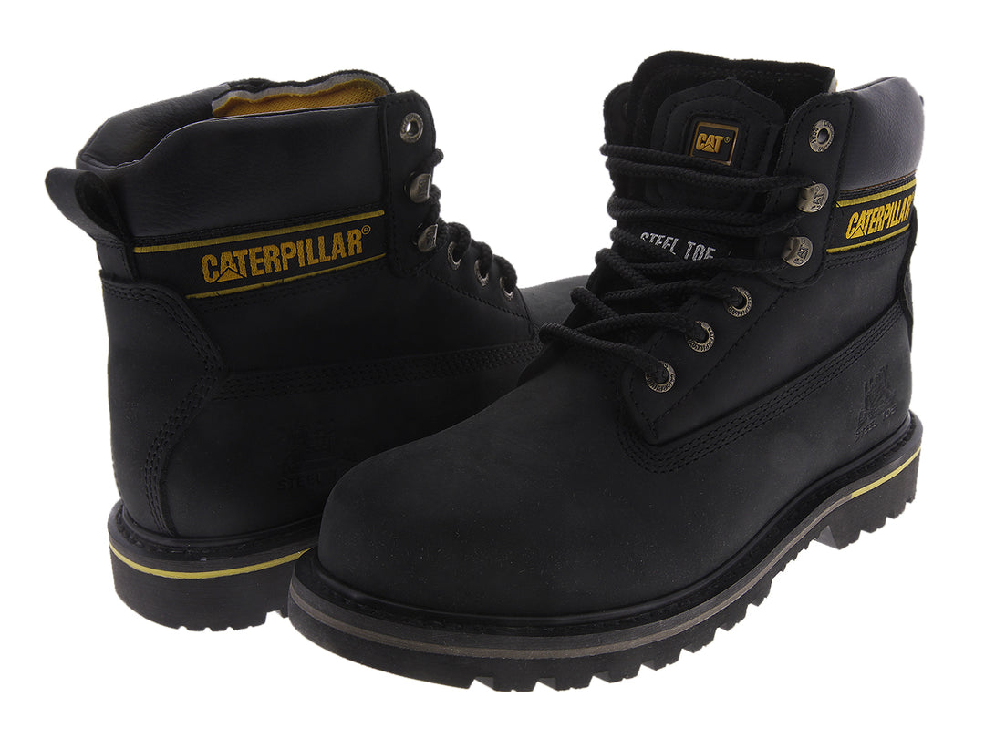 Bota de trabajo Caterpillar en color negro con detalles amarillos y suela resistente.
