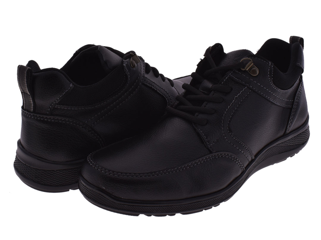 Par de botas negras para hombre marca Romanos con agujetas y suela negra.