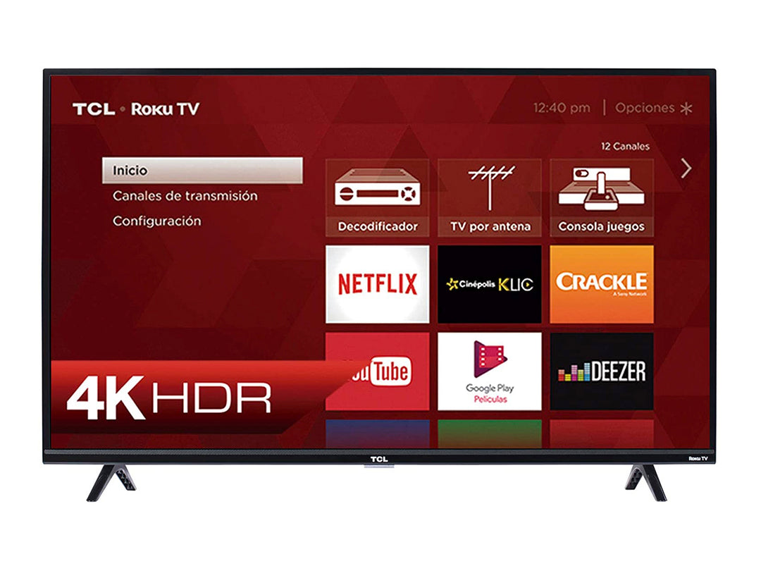 Smart TV TCL de 50 pulgadas en color negro mostrando la interfaz de inicio de Roku TV en pantalla.
