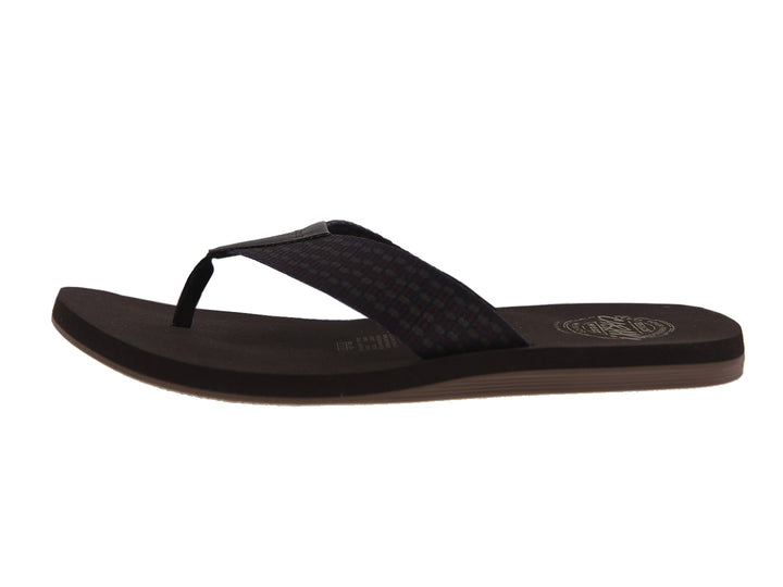 Sandalias Caray Travel para hombre en color café con diseño casual y tiras texturizadas.