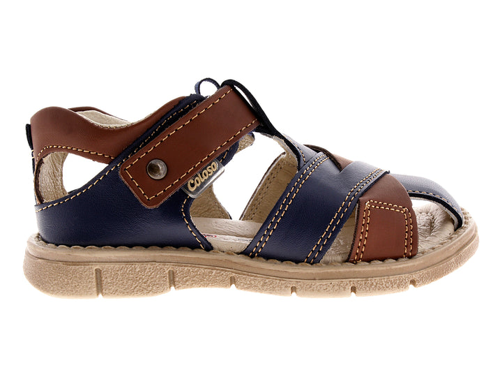 Sandalia para niño marca Coloso en colores azul marino y café con suela beige.