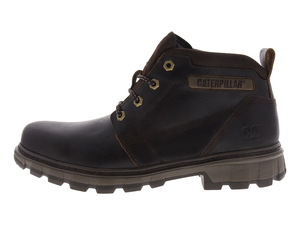 Botas Caterpillar Gold Rush para hombre en color marrón oscuro con suela gruesa y cordones.