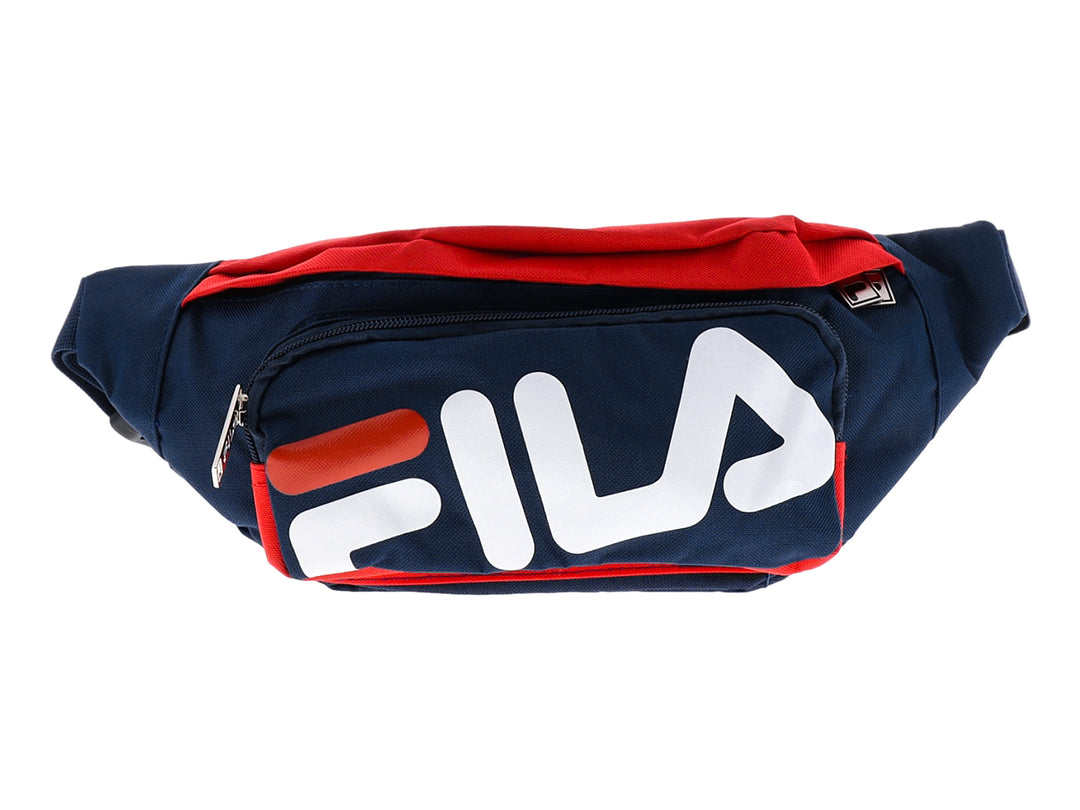 Cangurera deportiva FILA en color azul marino con detalles en rojo y logotipo blanco frontal.