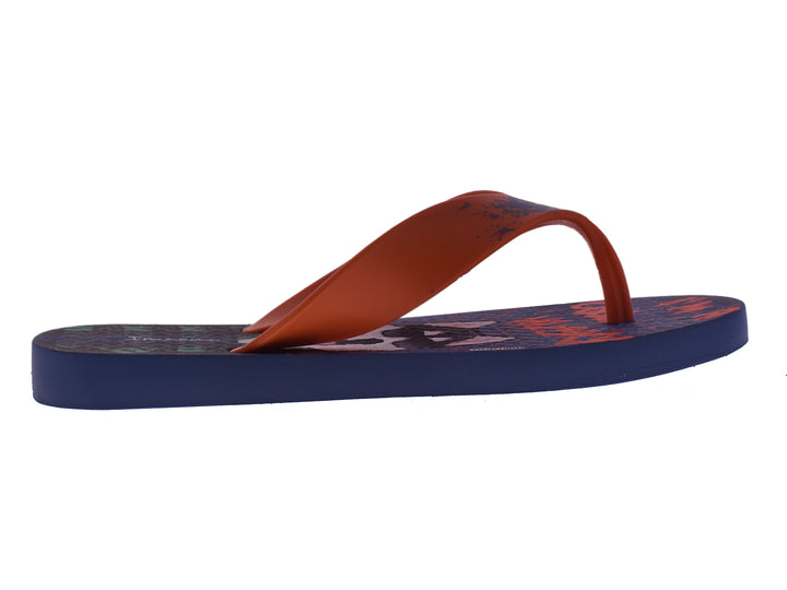 Sandalias Ipanema para niño en color azul con correas naranjas y estampados gráficos.
