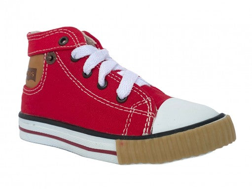 Tenis infantiles de color rojo con agujetas y punta blanca, suela color café y detalles en cuero sintético.
