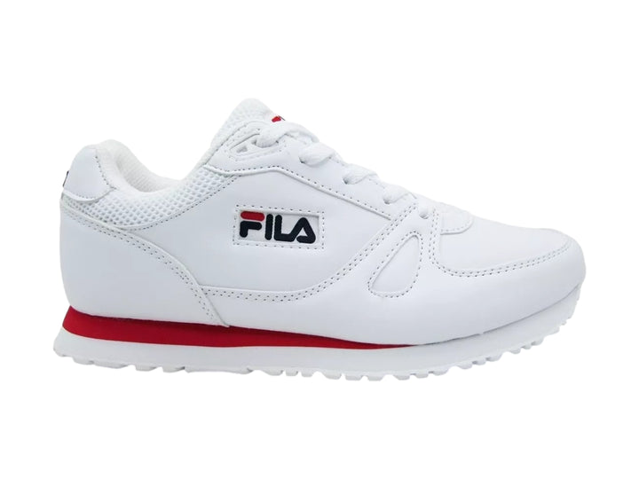 Tenis FILA CRESS blancos con una franja roja en la suela y logotipo lateral.