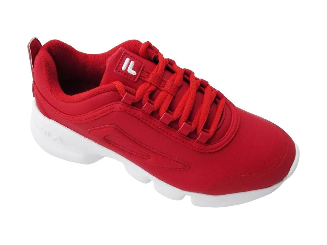 Tenis deportivos FILA color rojo con suela blanca ancha y robusta.