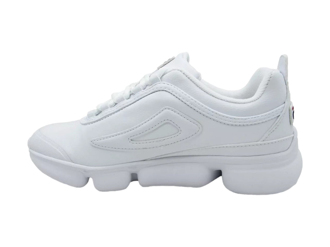 Tenis FILA blancos de diseño deportivo con suela gruesa y plataforma.