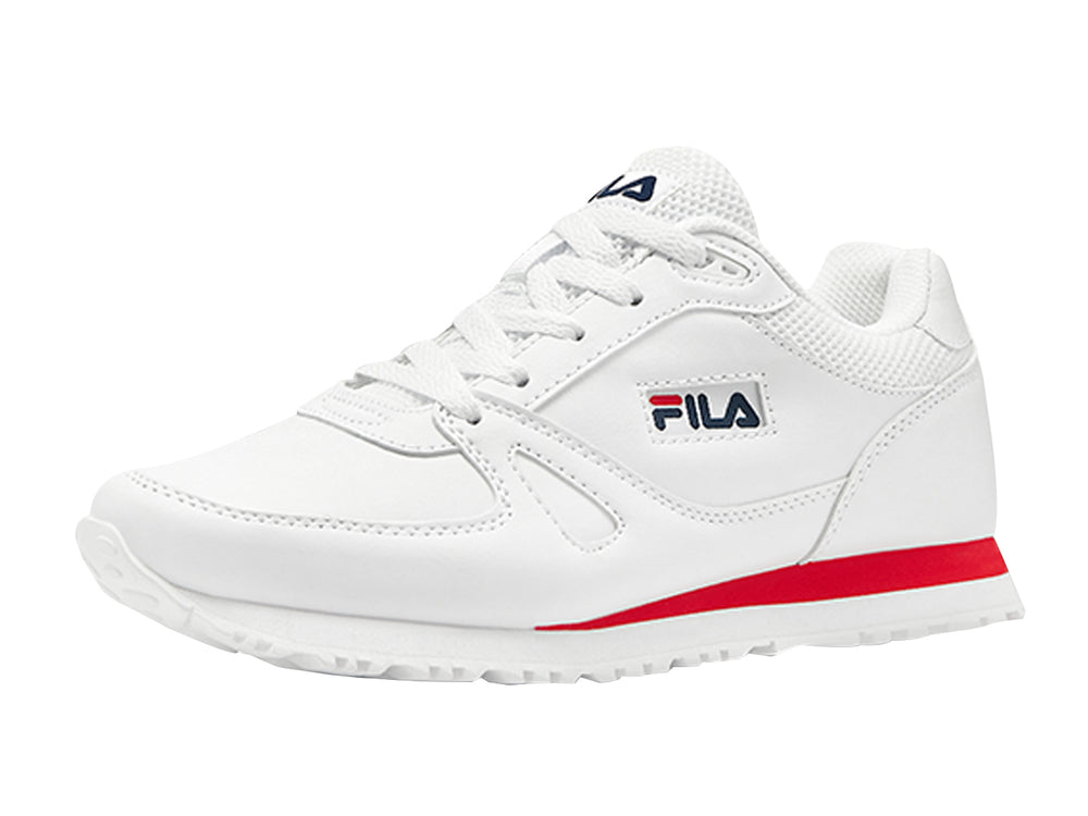 Tenis deportivos FILA blancos para mujer con franja roja en la suela y logotipo lateral.
