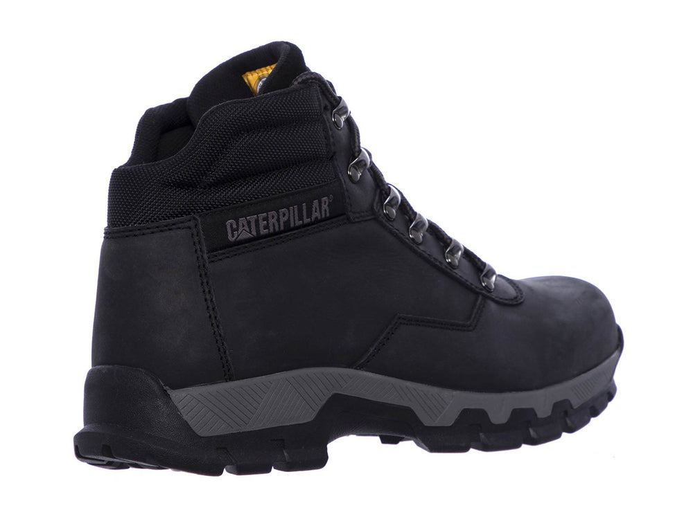 Bota de cuero negro Caterpillar con suela robusta y cordones.