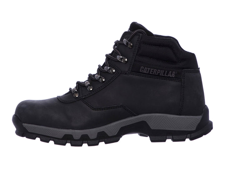 Bota de cuero negro Caterpillar con suela robusta y cordones.