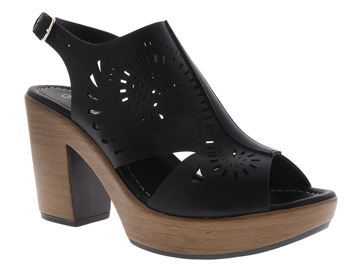 Sandalia negra para mujer con tacón y plataforma de madera y detalles calados.