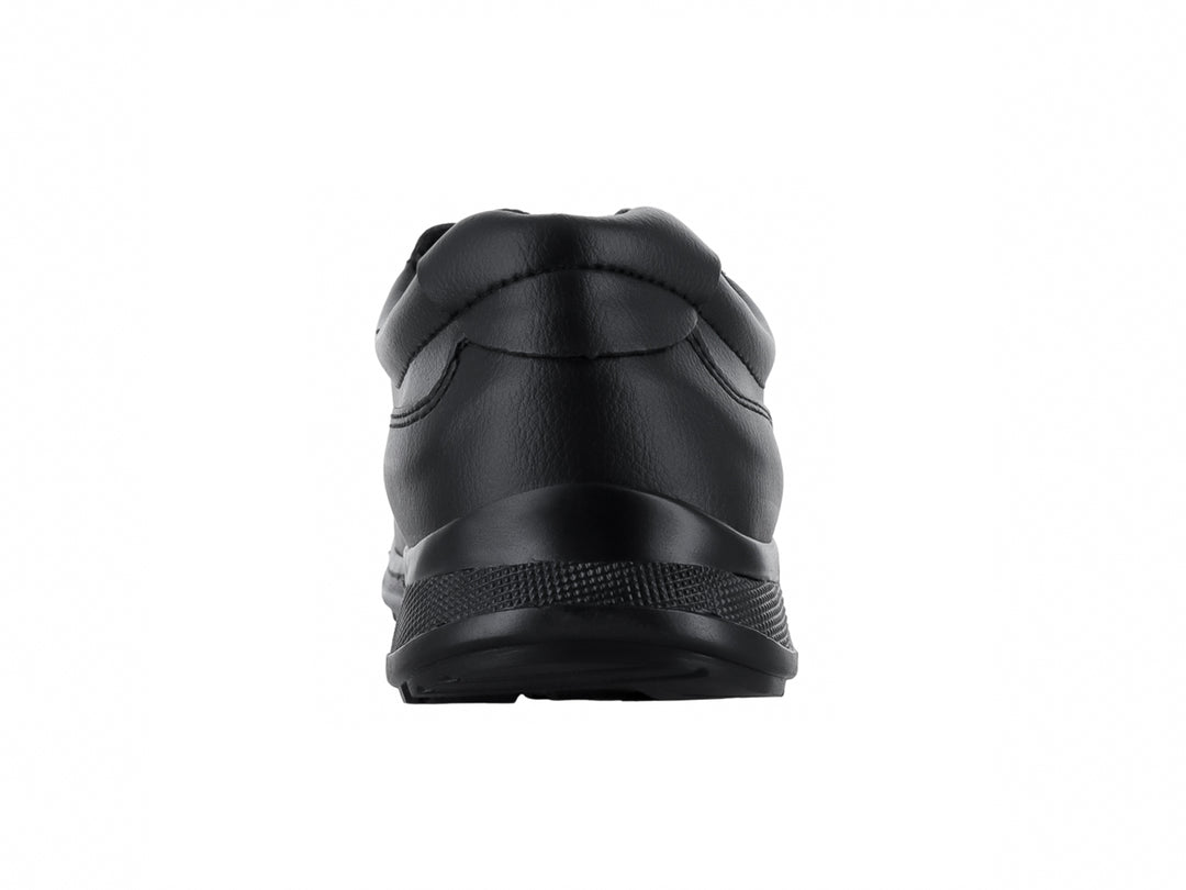 Zapato casual color negro para hombre con cordones y suela dentada.
