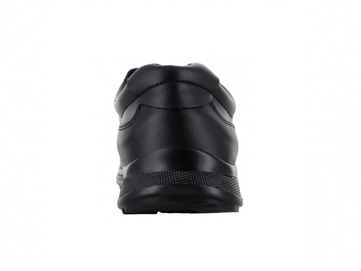 Zapato casual color negro para hombre con cordones y suela dentada.