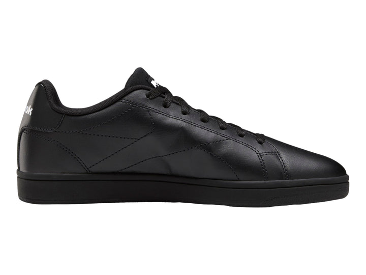 Tenis Reebok color negro con suela plana y diseño deportivo de corte bajo.