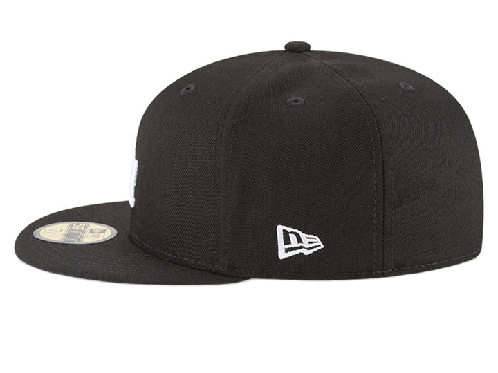 Gorra de béisbol New Era color negro con logotipo de Los Angeles Dodgers en blanco.