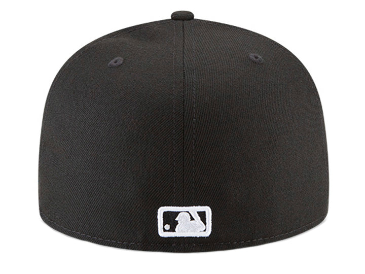 Gorra de béisbol New Era color negro con logotipo de Los Angeles Dodgers en blanco.