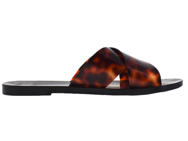 Sandalias slide Melissa negras con correas en estampado de carey brillante.
