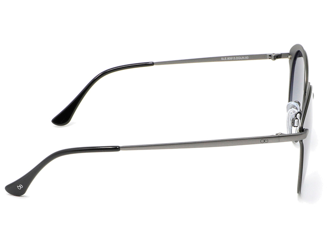 Lentes de sol Cloe para mujer con marco negro metálico y cristales degradados.