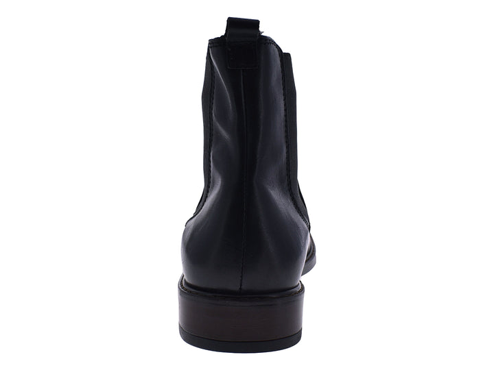 Par de botas Chelsea negras de cuero para hombre con acabado liso y elegante.