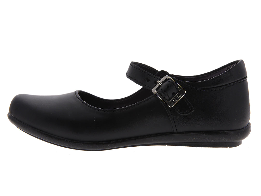 Par de zapatos negros para niña estilo Mary Jane con correa y hebilla plateada.
