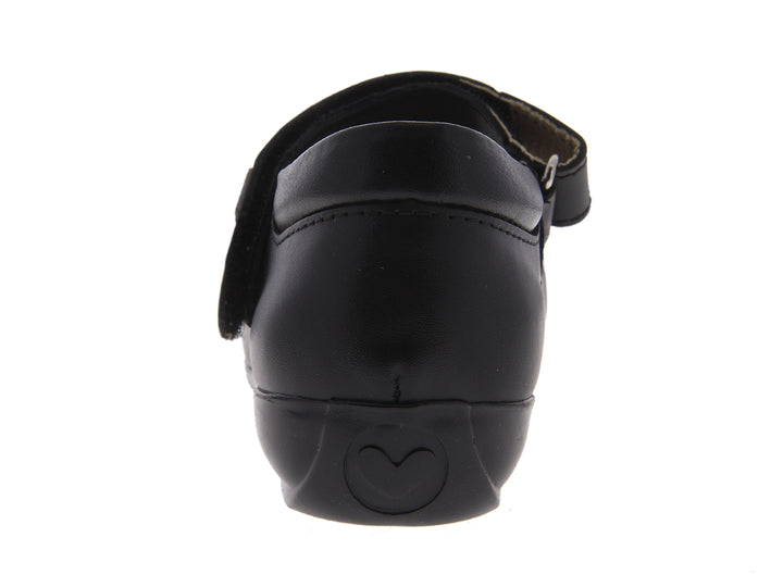 Par de zapatos negros para niña estilo Mary Jane con correa ajustable.