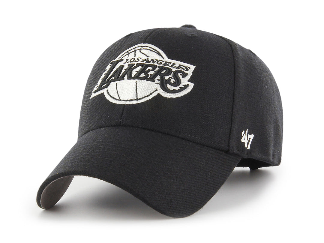 Gorra negra de béisbol 47 Brand con logotipo de los Los Angeles Lakers en color blanco.