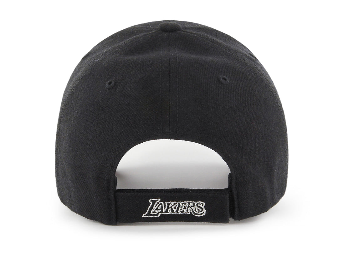 Gorra negra de béisbol 47 Brand con logotipo de los Los Angeles Lakers en color blanco.