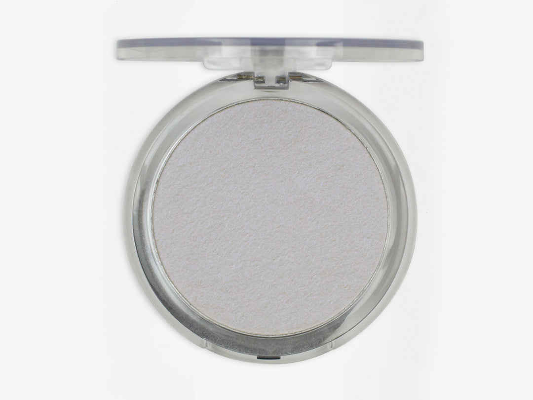 Iluminador facial PINK UP SUN tono FLASH en compacto circular con tapa transparente y polvo brillante blanco.
