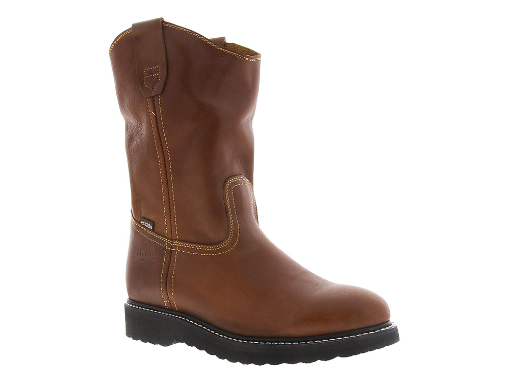 Bota de cuero color miel con suela negra y costuras decorativas.