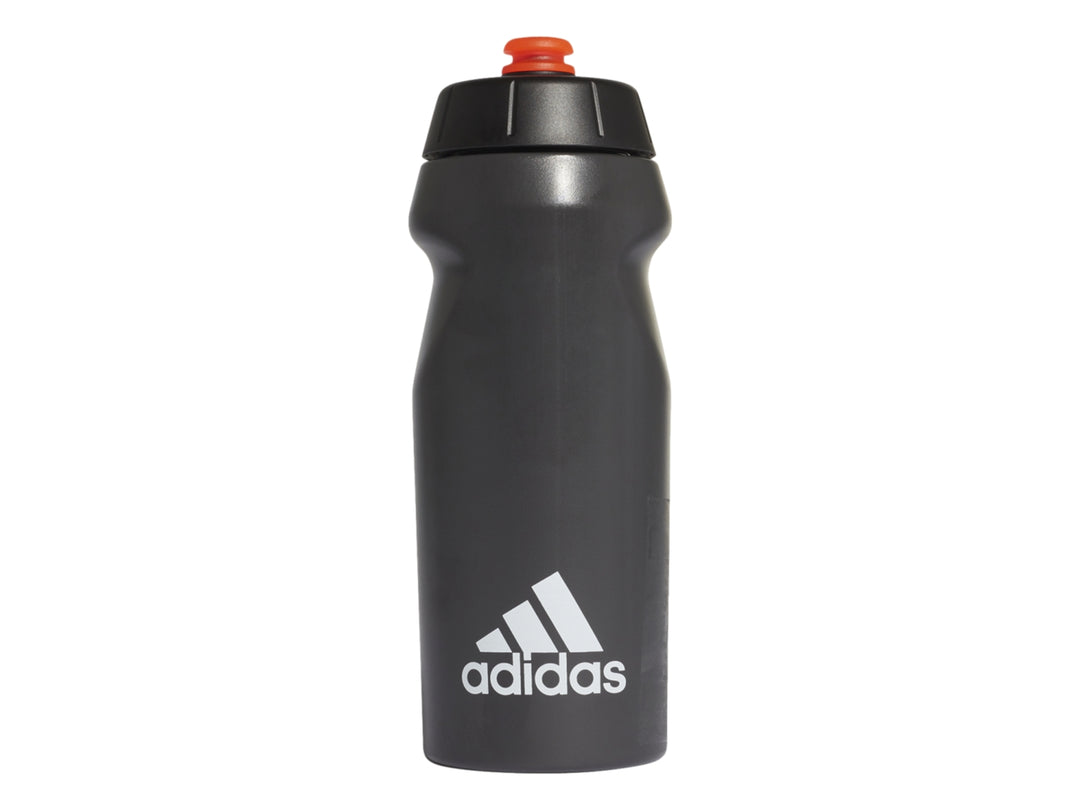 Botella de agua deportiva Adidas color negro con tapa roja y logotipo blanco.