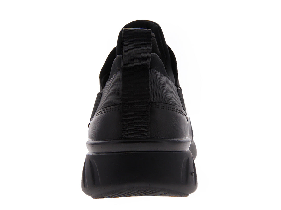 Par de tenis negros estilo slip-on con correas elásticas sobre fondo blanco.