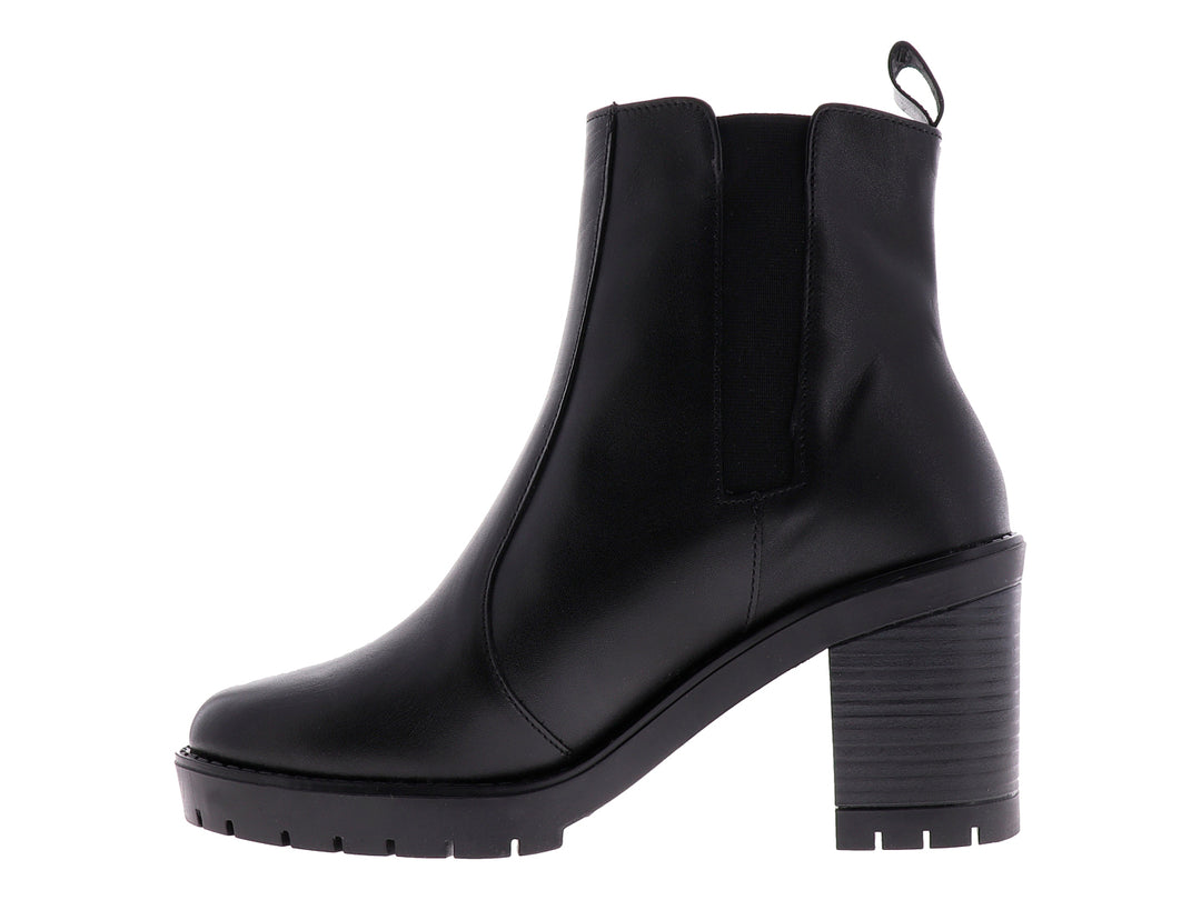Botín negro de cuero para mujer con tacón grueso y cierre lateral plateado.