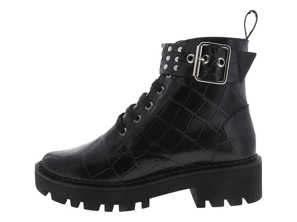 Botas combat negras para mujer con textura de cocodrilo, suela track y detalles metálicos en plata.