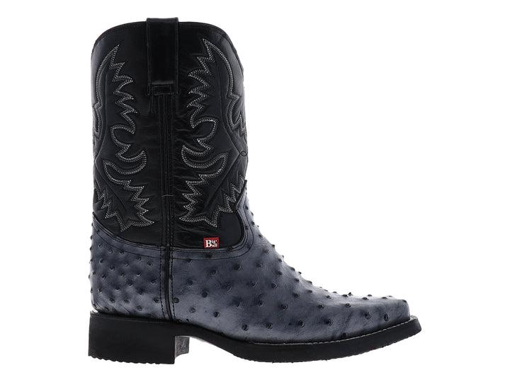 Botas vaqueras para hombre de cuero de avestruz color gris con tubo negro y costuras decorativas.