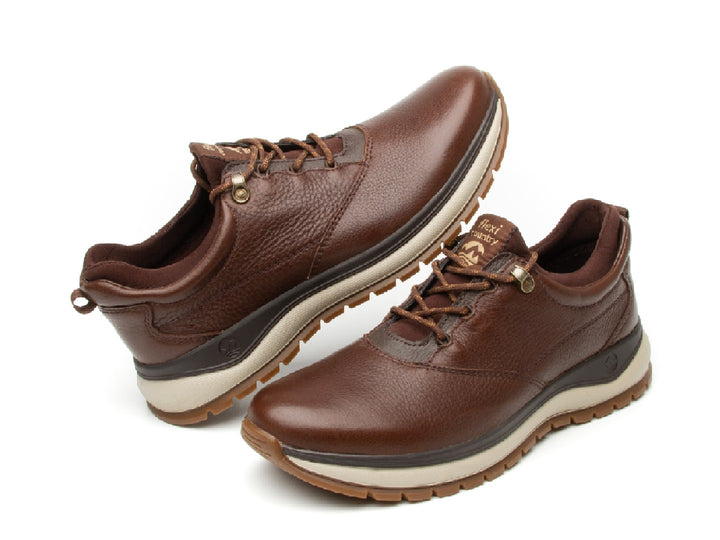 Botas Flexi Randall Country para hombre en color café con suela beige y cordones