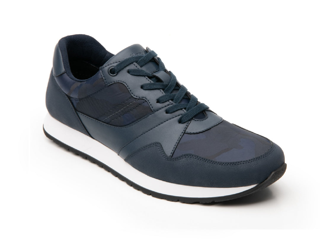 Tenis Flexi para hombre en color azul con suela blanca y detalles de camuflaje.