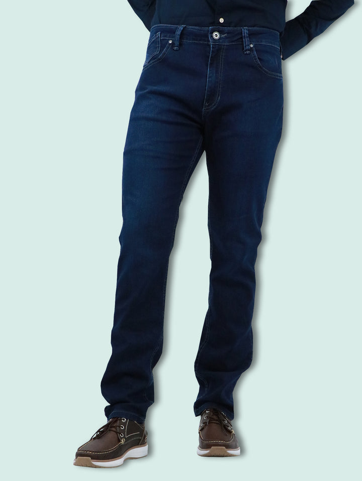 Jeans para Hombre en color azul oscuro Dark Stone de estilo casual.