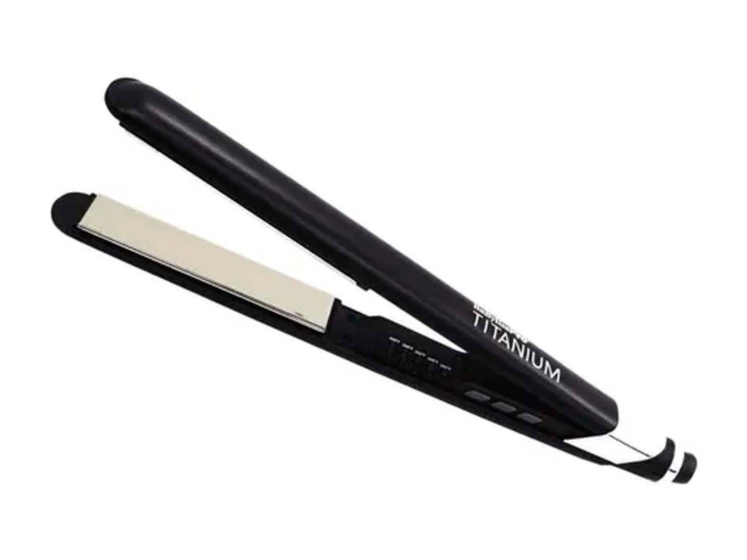 Plancha para cabello Babyliss Titanium de color negro con placas alisadoras plateadas.