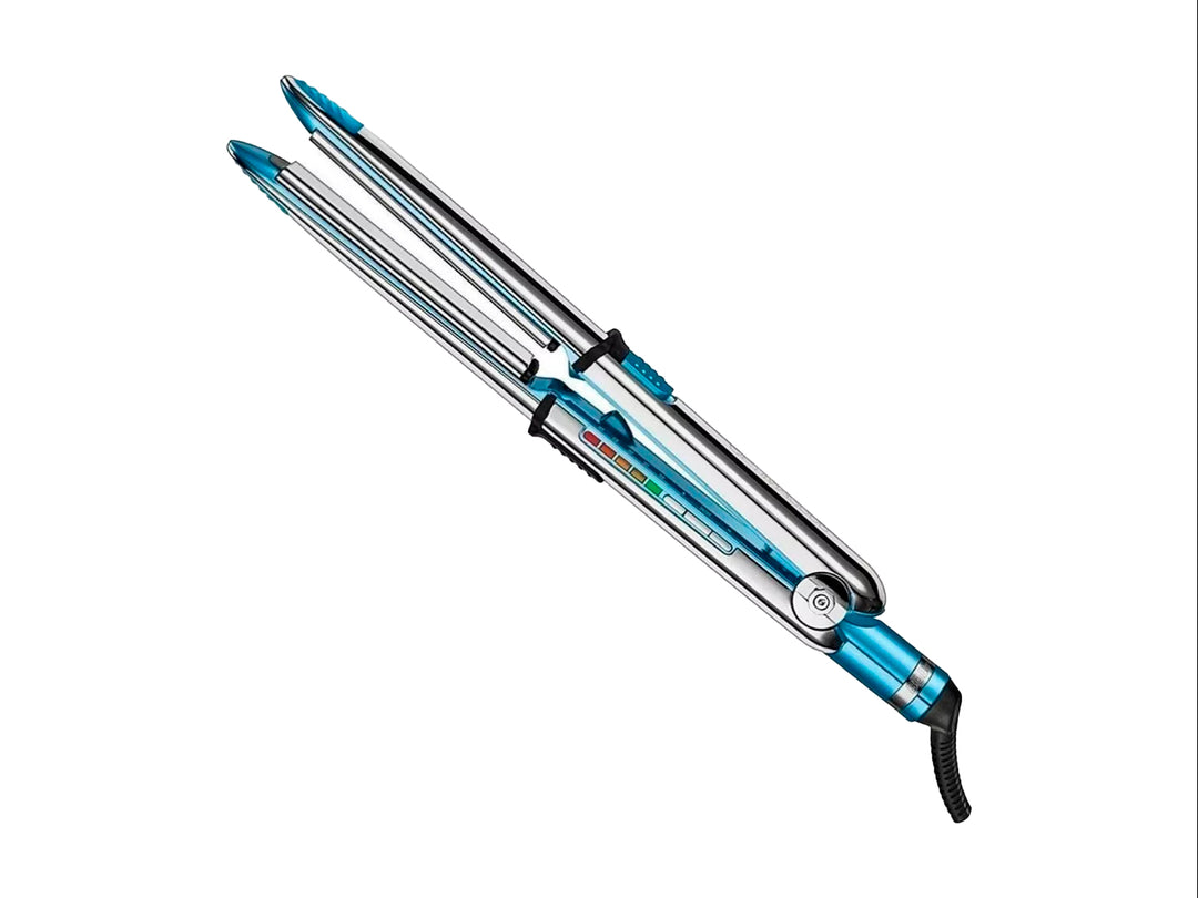 Alaciadora BaByliss Optima 3000 en color azul con placas de nano titanio plateadas.