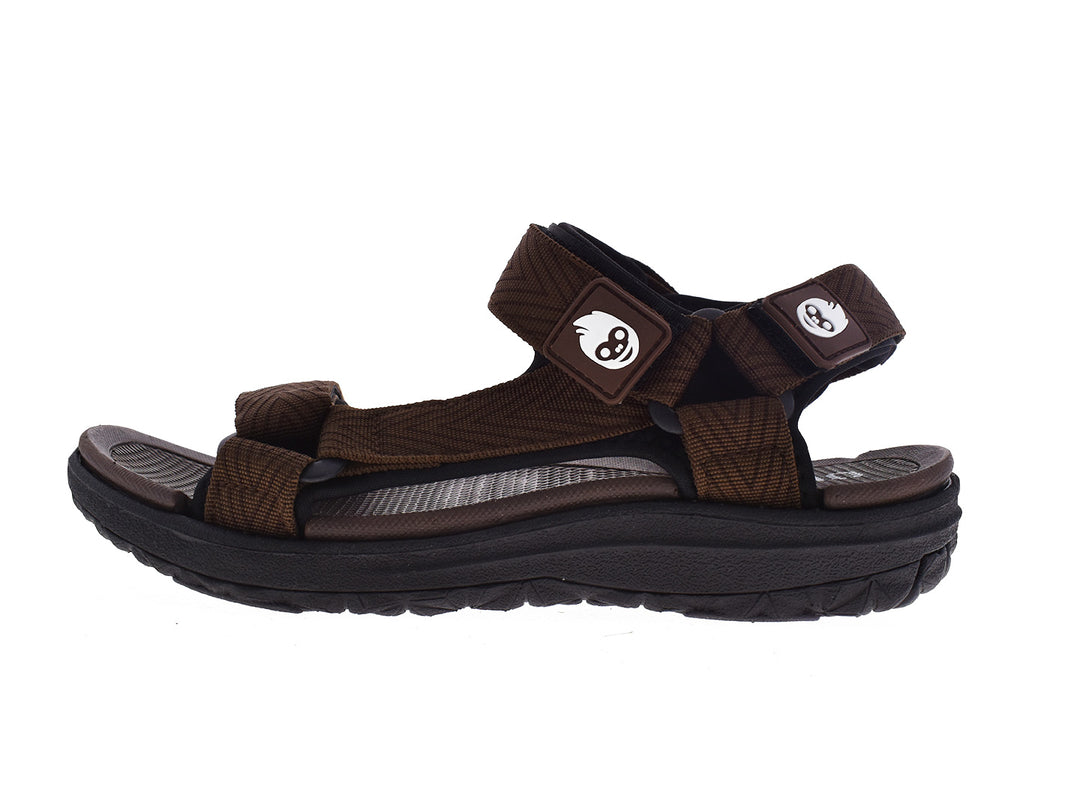 Par de sandalias estilo gladiador color marrón con correas ajustables y suela gruesa.