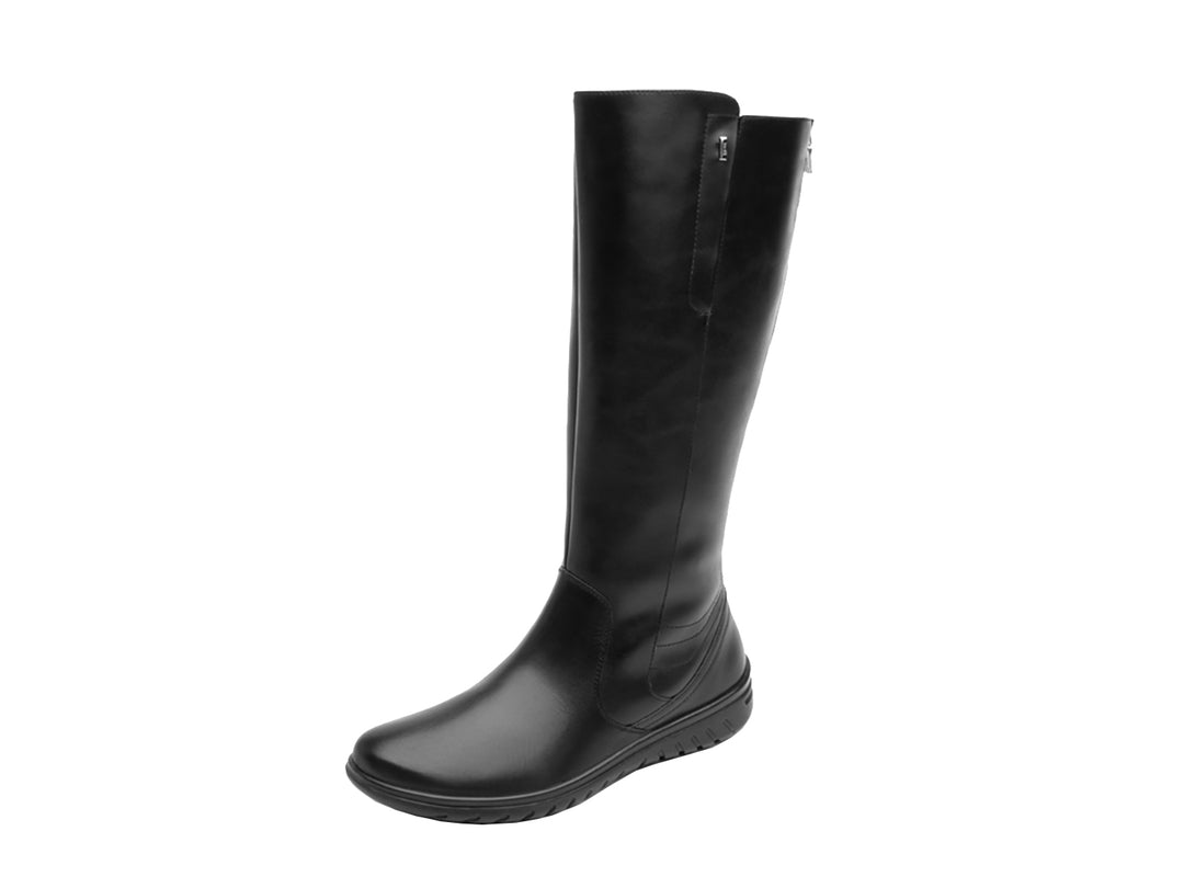 Bota Flexi Yulisa para mujer en color negro, de caña alta y acabado liso con cierre lateral.