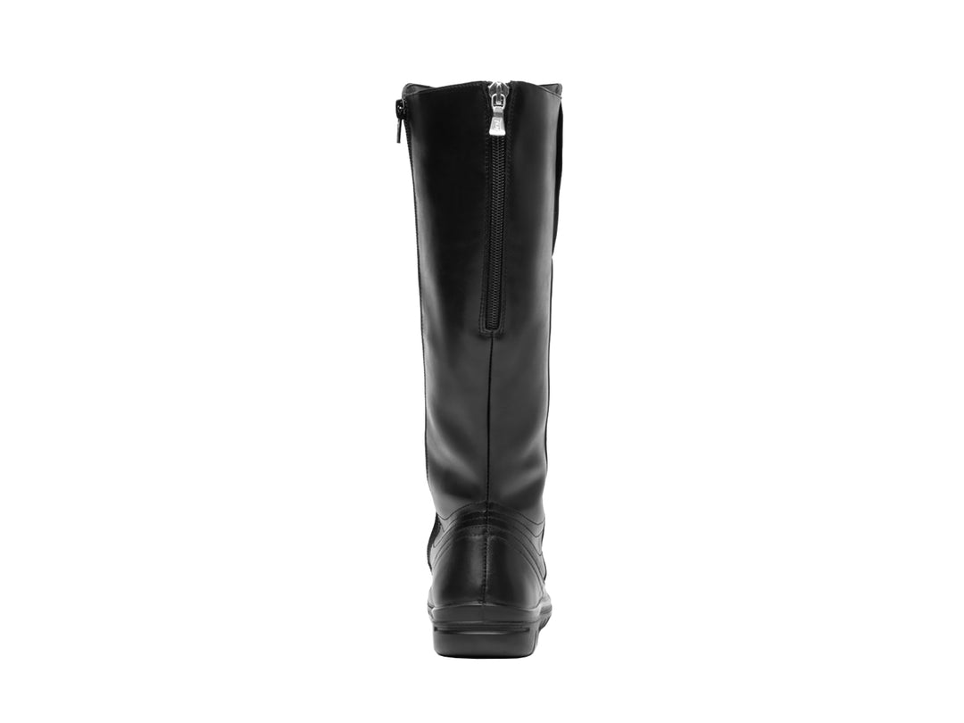 Bota Flexi Yulisa para mujer en color negro, de caña alta y acabado liso con cierre lateral.