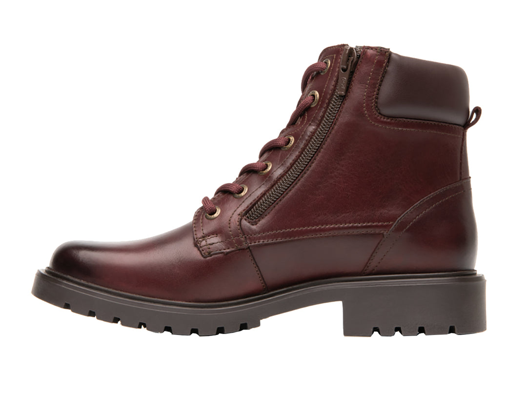 Botas Flexi Aldara color vino para mujer con agujetas y suela track