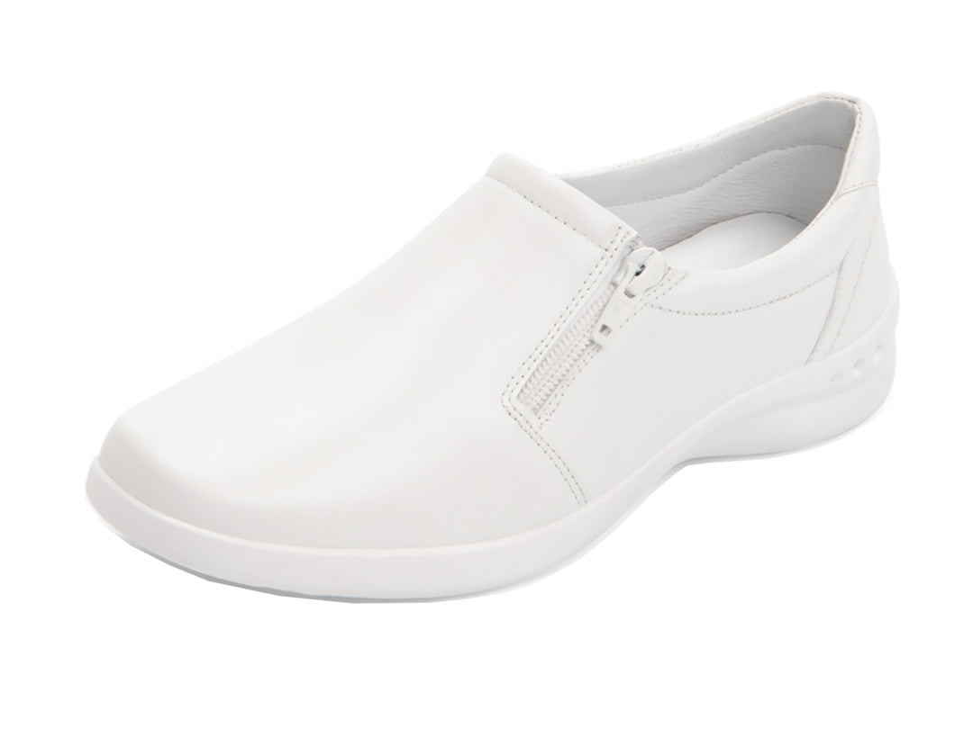 Zapato plano Flexi Ofelia para mujer en color blanco con detalle de cierre lateral.