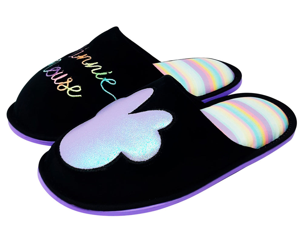 Pantuflas negras para mujer con interior de rayas multicolores y diseño de Minnie Mouse.