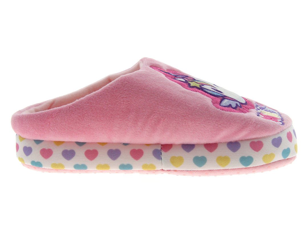 Pantuflas rosas para niña con diseño de unicornio y suela blanca con corazones de colores.